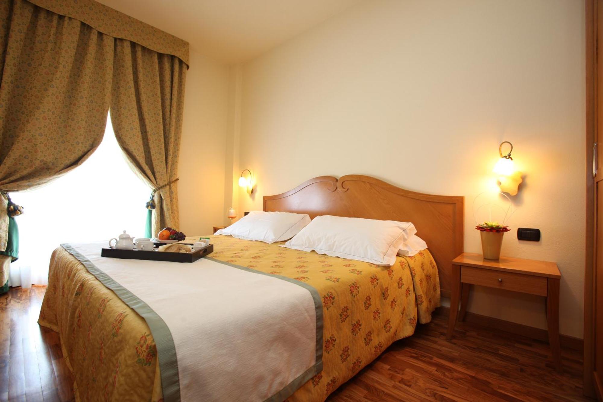 Hotel Camoretti Almenno San Bartolomeo Esterno foto