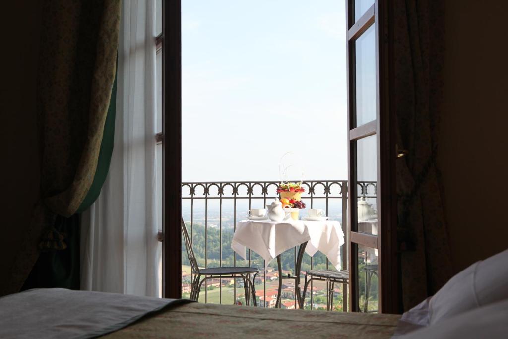 Hotel Camoretti Almenno San Bartolomeo Esterno foto