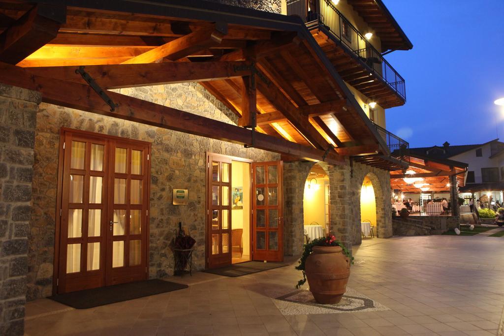 Hotel Camoretti Almenno San Bartolomeo Esterno foto