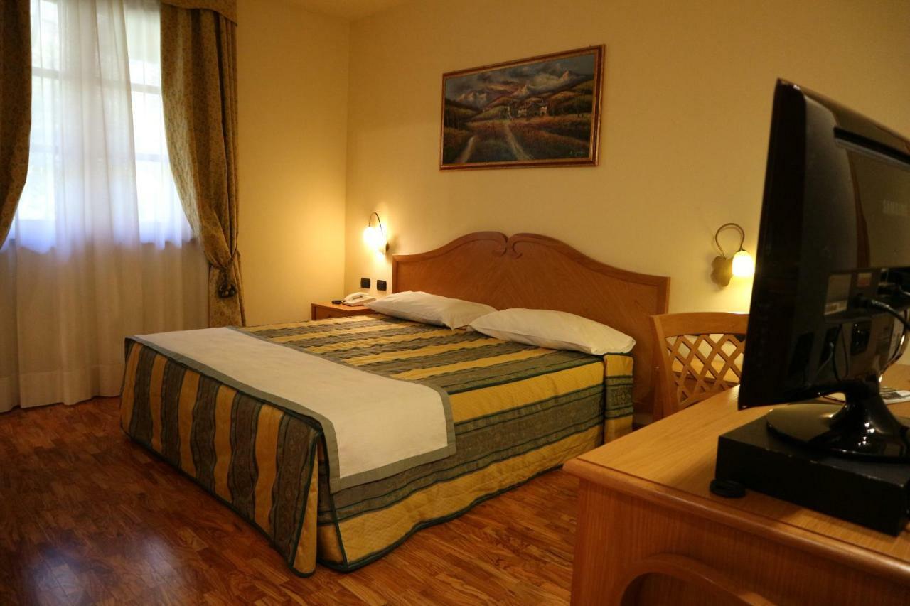 Hotel Camoretti Almenno San Bartolomeo Esterno foto